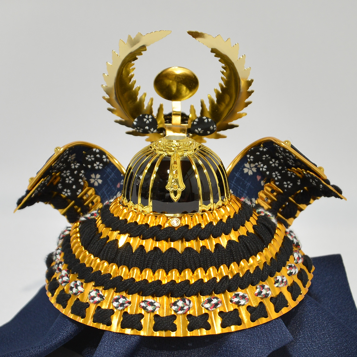 五月人形 コンパクト 徳川家康 兜平飾り 陣羽織飾り 5月人形 : 人形の