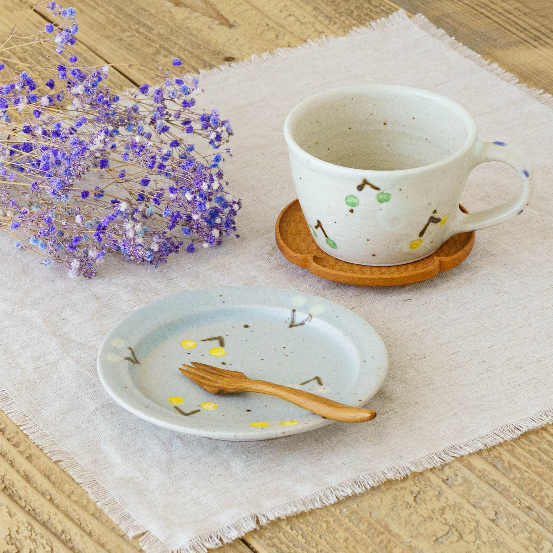 陶芸作家 原田晴子 マグ さくらんぼ オフホワイト｜作家もの和食器通販