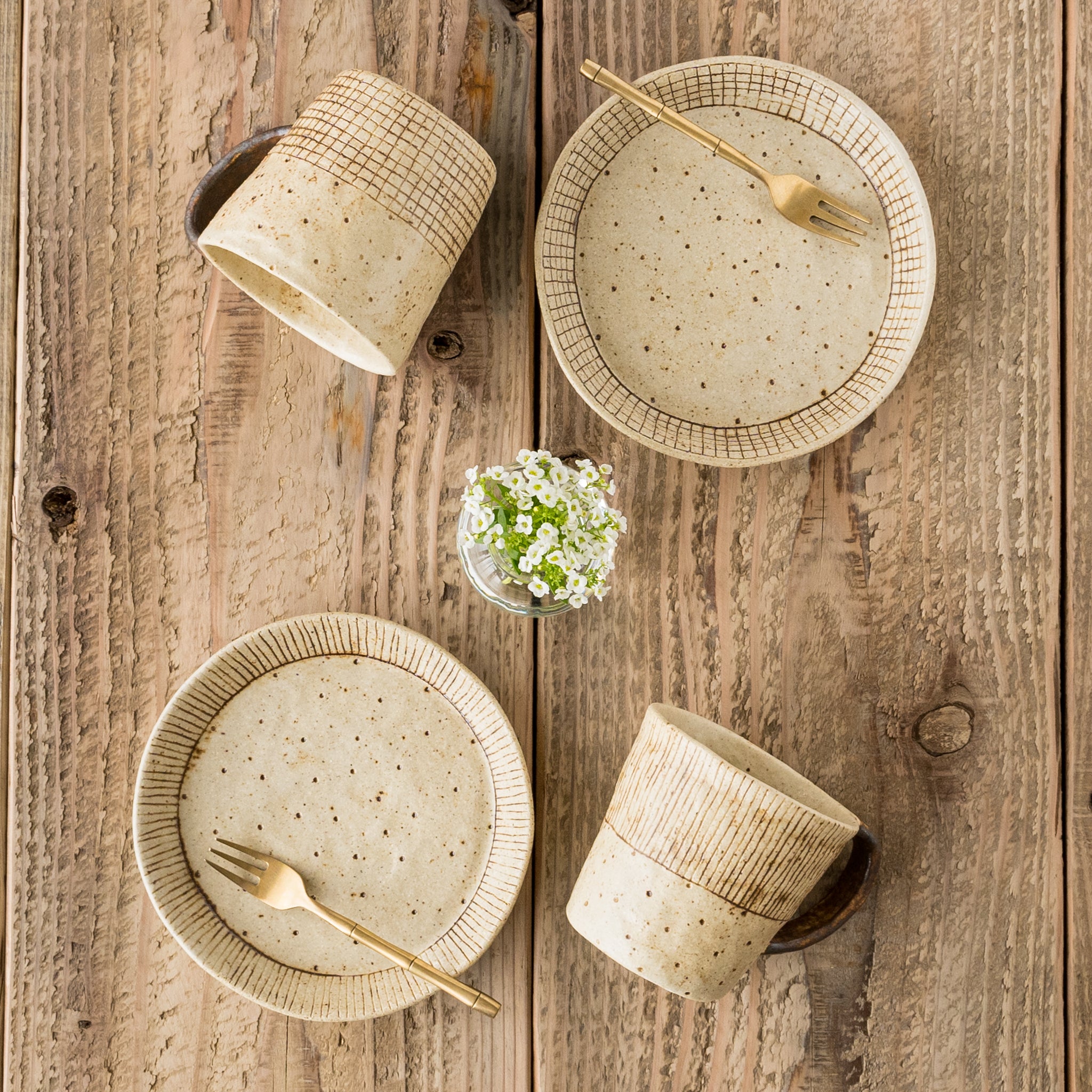 作家 金成潤子マグカップ ドット x チェック｜和食器通販 四季折折