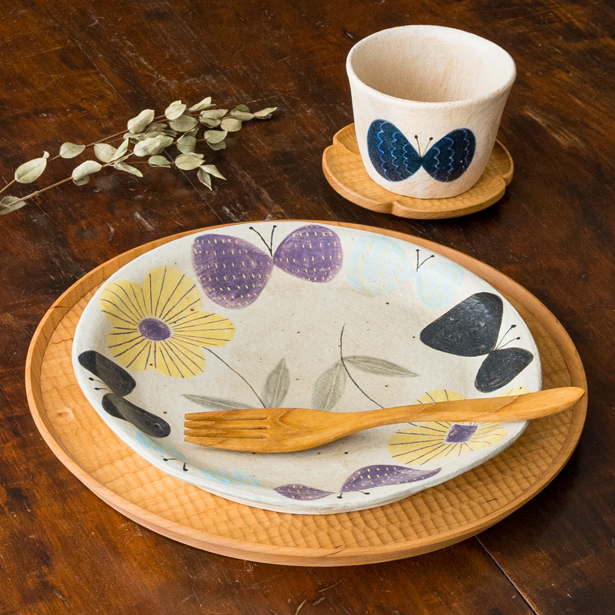 作家 森野奈津子 色化粧 丸皿 大 お花 ちょうちょ｜和食器通販 四季折