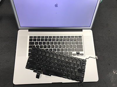 MacBook Pro 17インチ A1297のキーボード交換修理 | パソコン修理なら