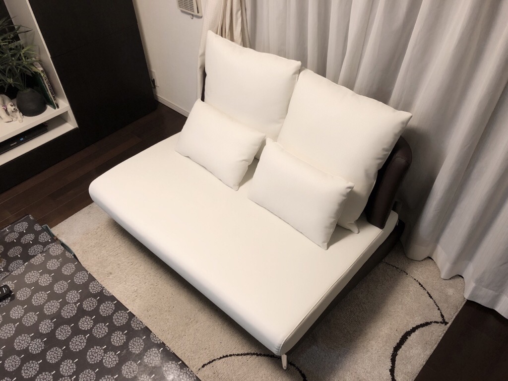 我が家で唯一失敗したソファ。CASACASAのZEROに買い替え | あさ5時に