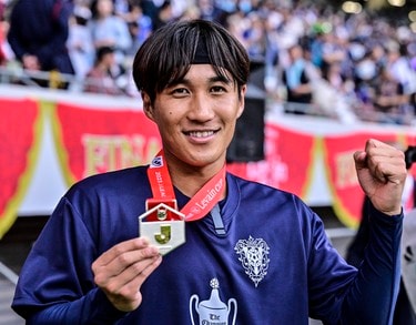 奥様超美人やないか!!!!」J1福岡・金森健志の祝福に駆け付けた新婚妻が