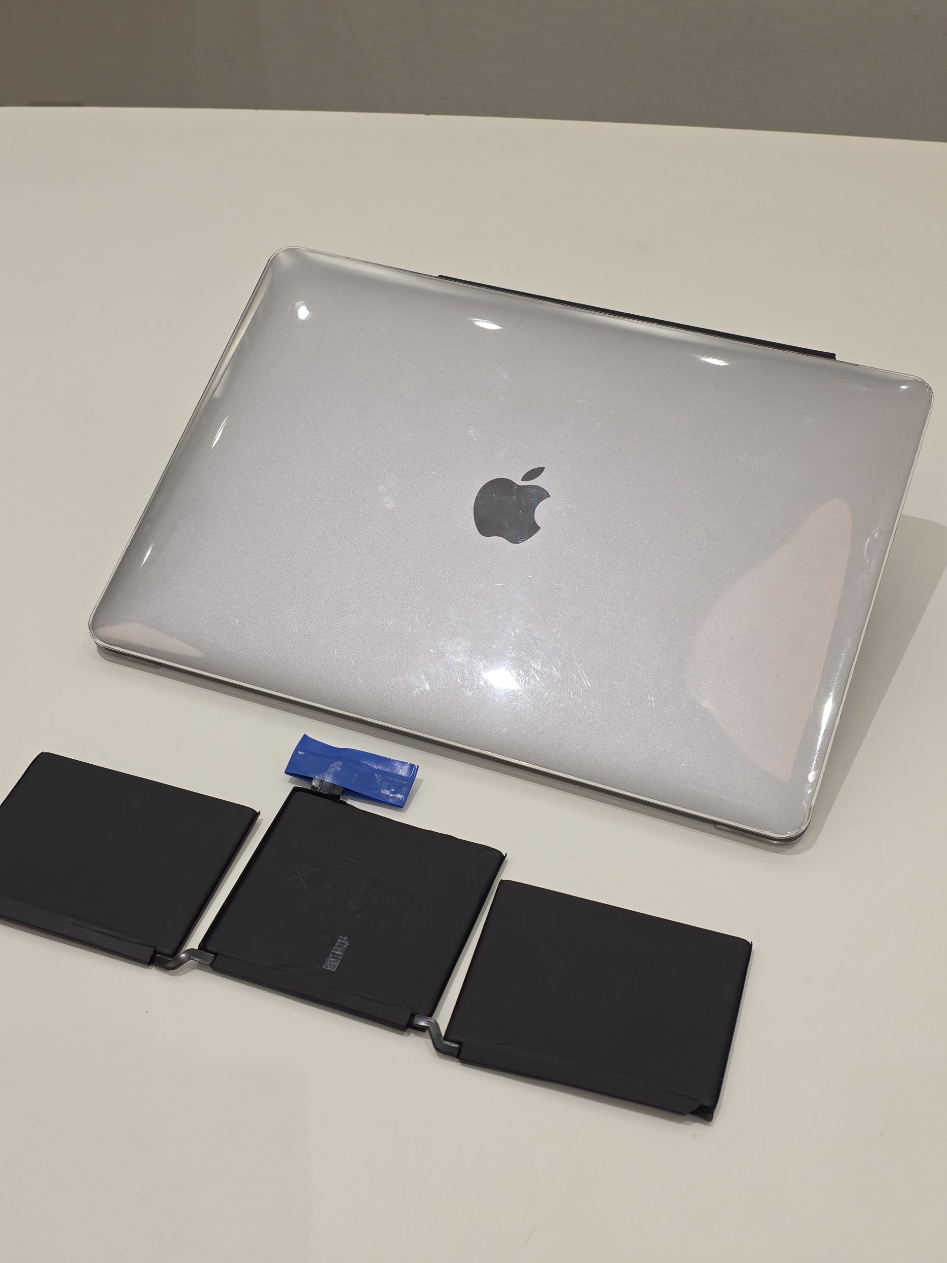 東郷店】MacBook Pro (13-inch, 2017, Thunderbolt 3ポートx 2)の