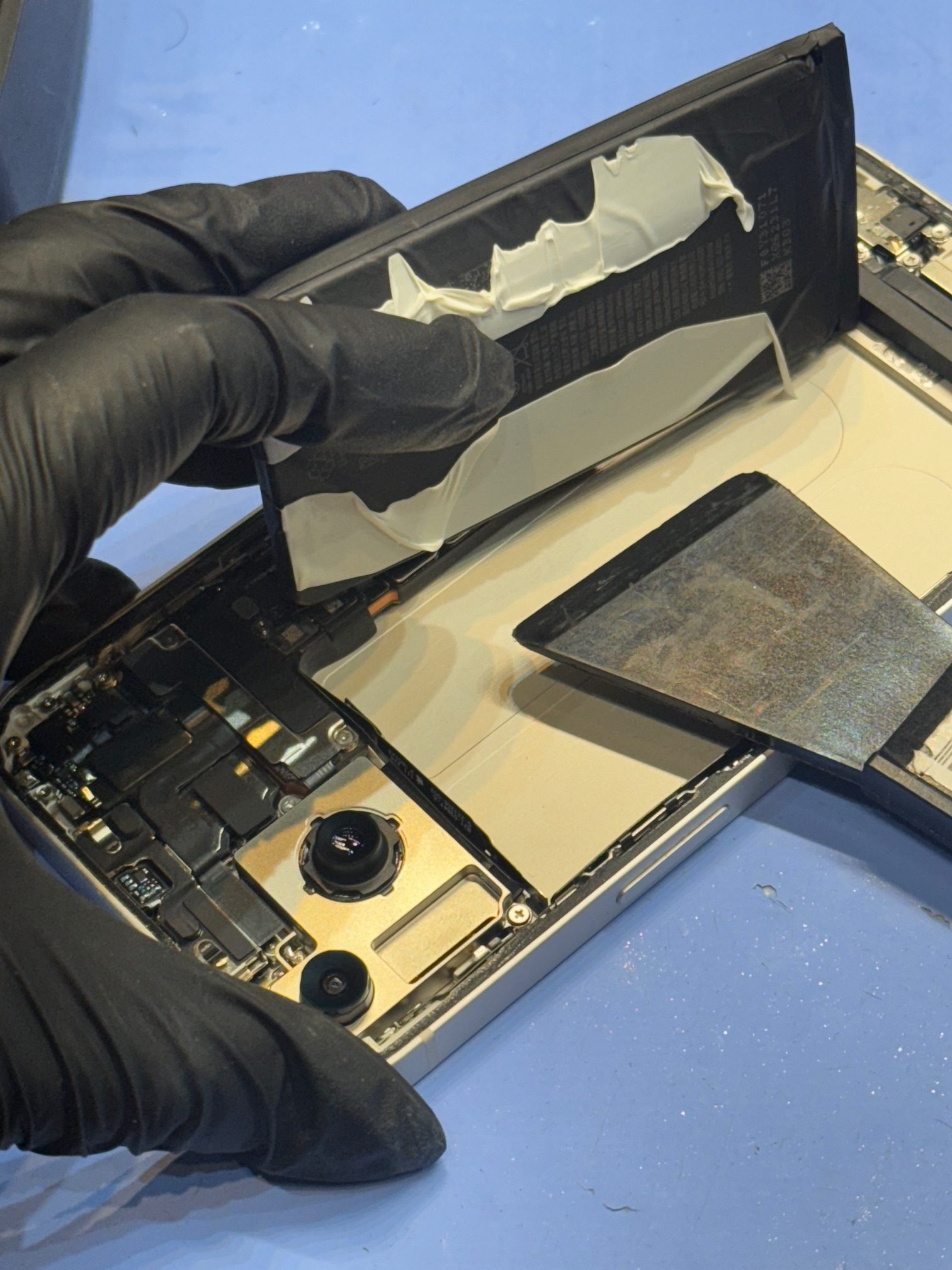 iPhone14 最大容量83%のバッテリー交換 | iPhone・スマートフォン修理