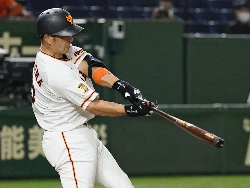 年俸87％ダウンからの大逆襲。巨人・中島宏之「38歳の復活劇」を語る