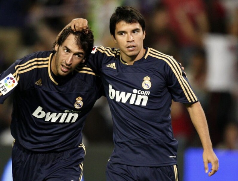 わが家」に帰還したサビオラの挑戦 古巣バルサへの思いを胸にクラブW