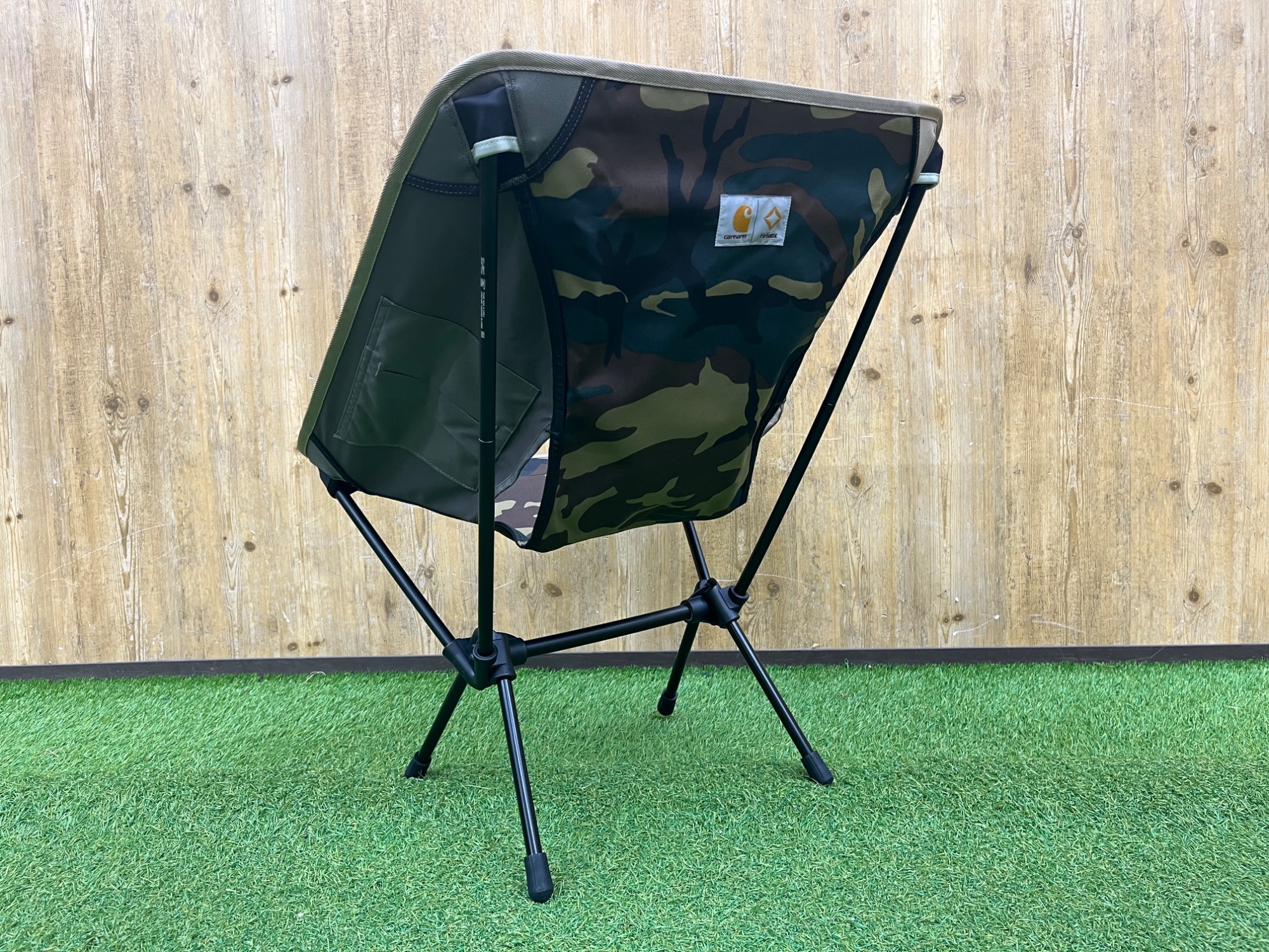 ヘリノックス×カーハート！異色コラボによるカジュアルなタクティカル