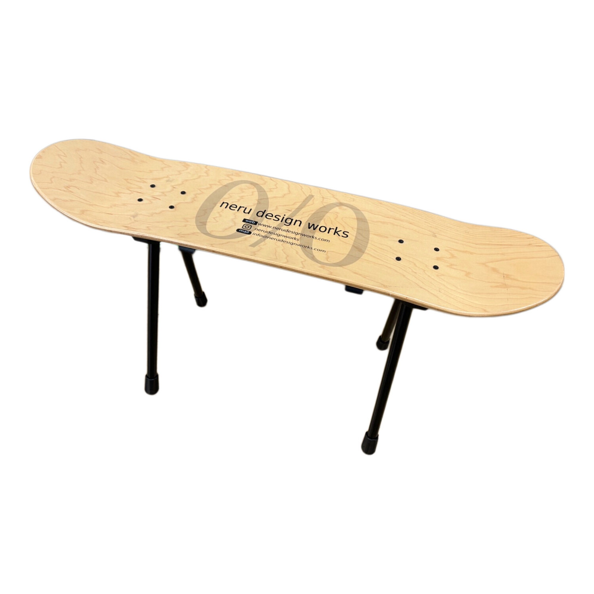 neru design works】キャンプでもリビングでもおしゃれにかっこよく