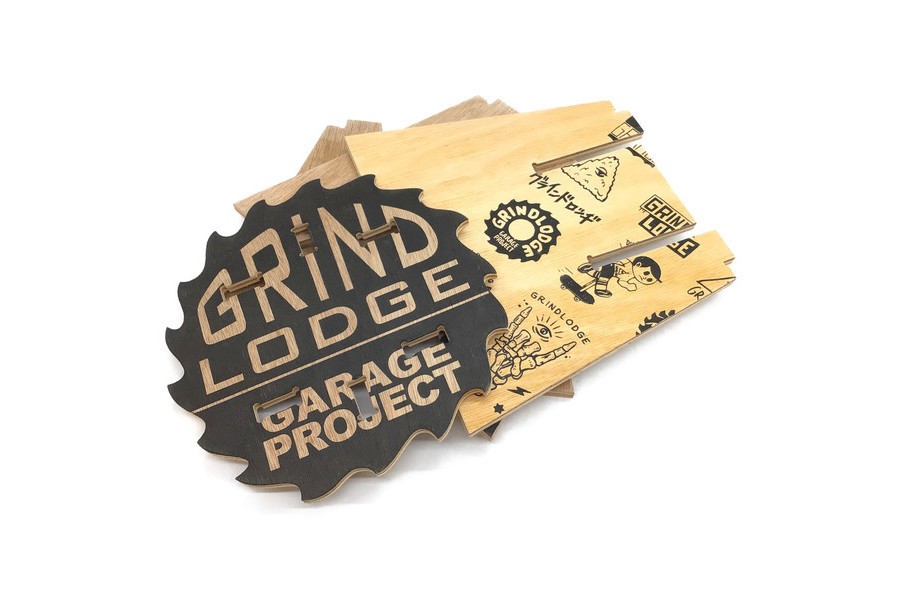 おしゃれキャンパー御用達！生刷りが施されたGRIND LODGE(グラインド