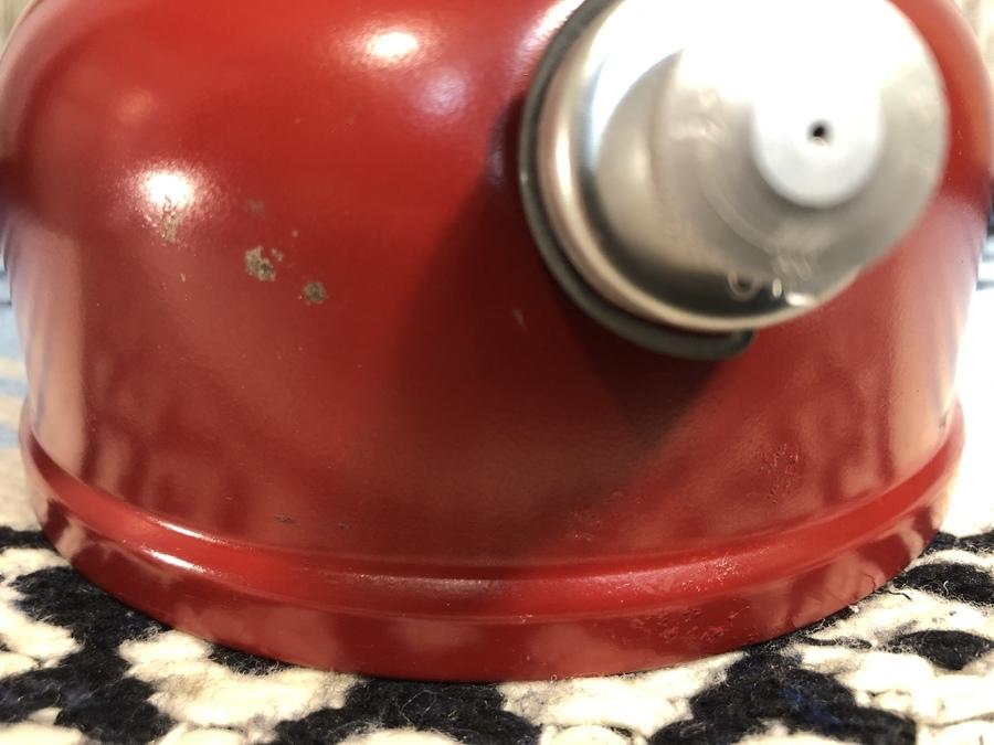 人気レッドカラー！Coleman（コールマン）のクラシックライン「502A