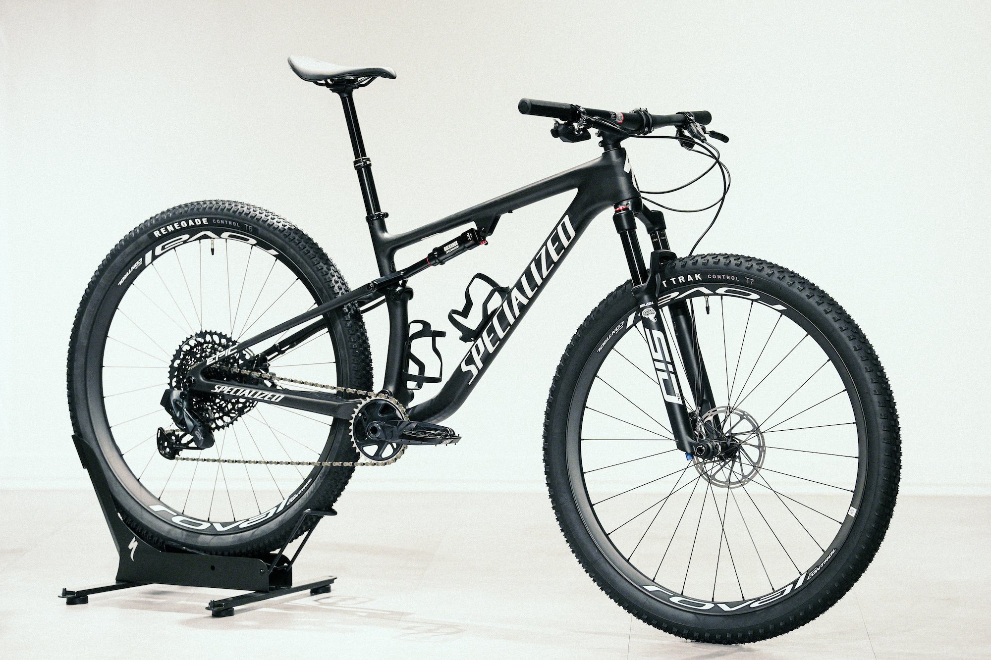 最速最軽量のXCマウンテンバイクバイク！EPIC EXPERTがアウトレット