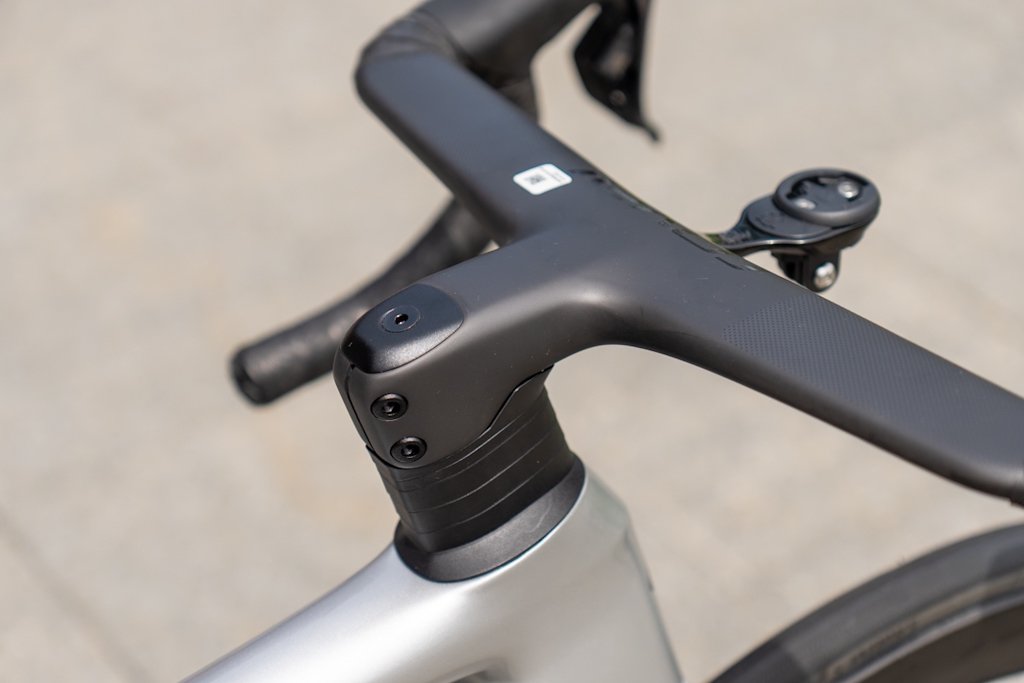 スペシャライズド史上最速の一体型ハンドルRoval Rapide Cockpitが再