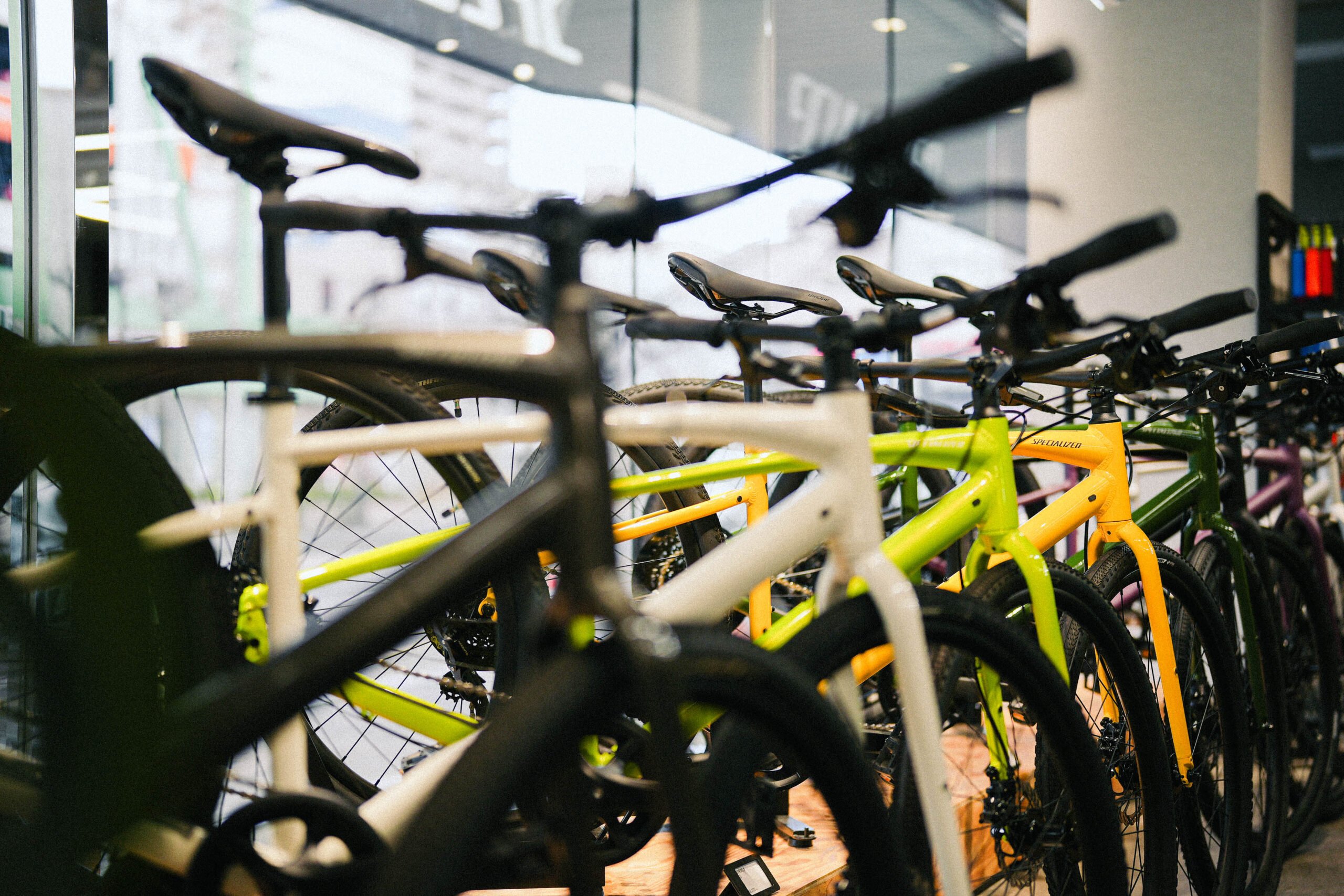 通勤通学に最適なSIRRUS Xシリーズが新たに入荷しました