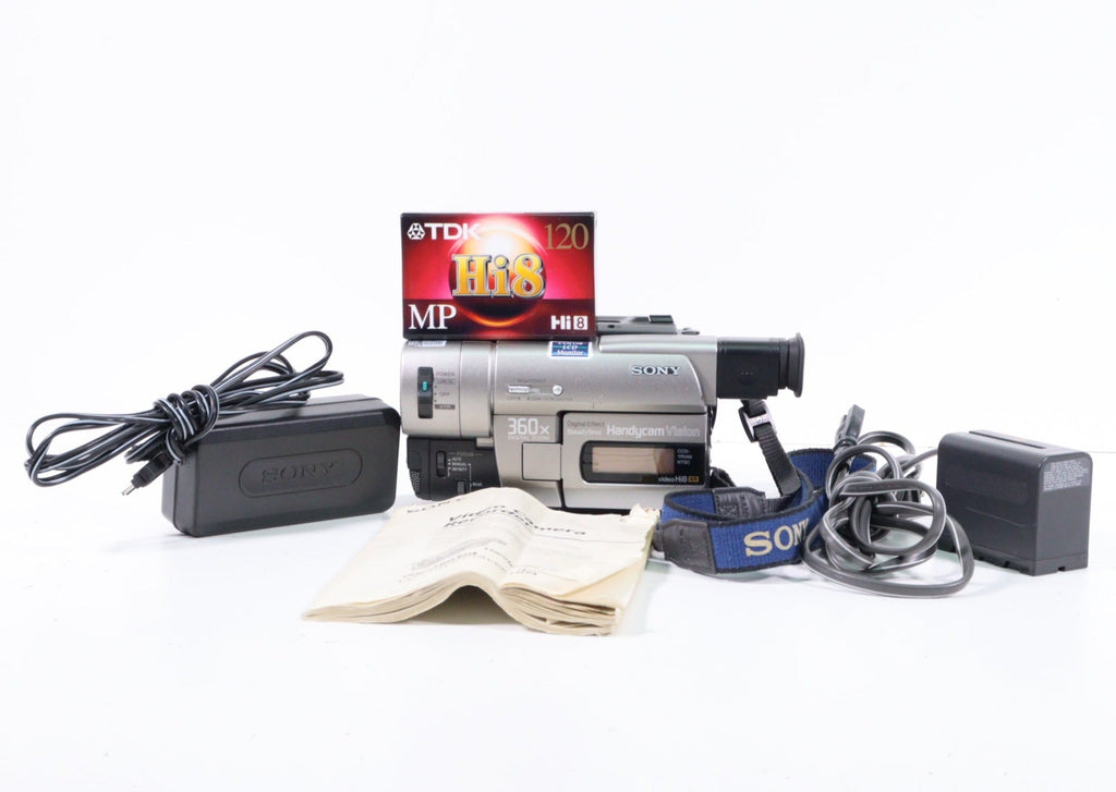 Sony CCD-TRV66 Video Camera Recorder Hi-8 Handycam Camcorder with