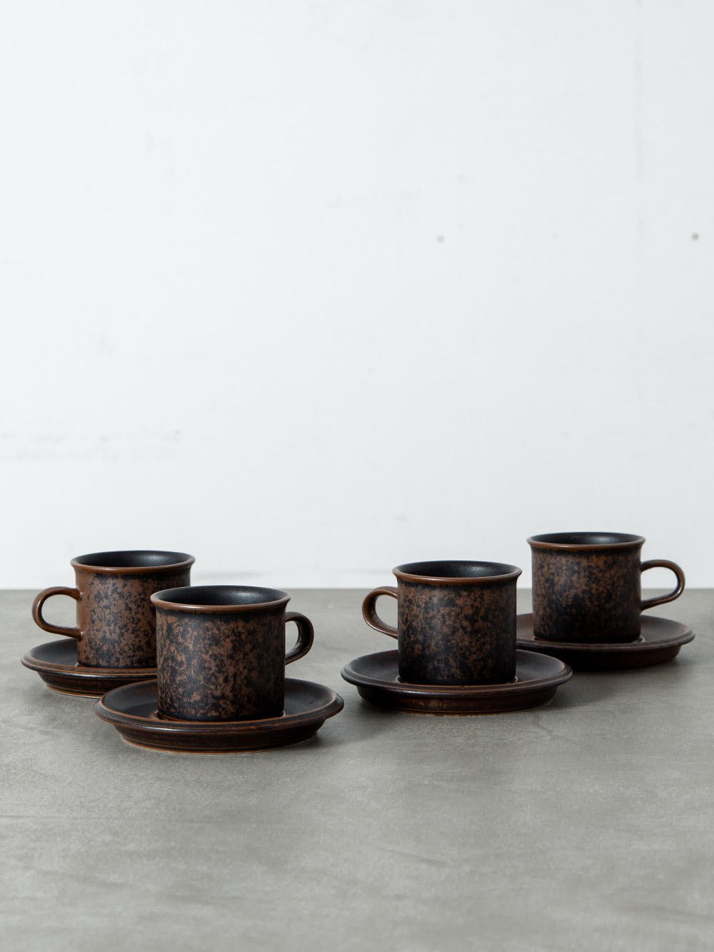 stoop | Small Coffee Cup & Saucer Set “Ruska” for ARABIA by Ulla