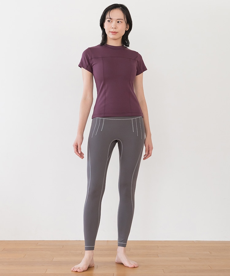 SUKALA】カップ付きミニハイネックTee(S・Mサイズ ボルドー・ホワイト