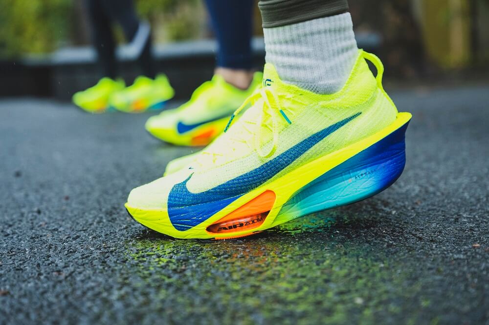 反発と安定を両立させつつ軽量化を実現、記録更新を後押しする「ナイキ