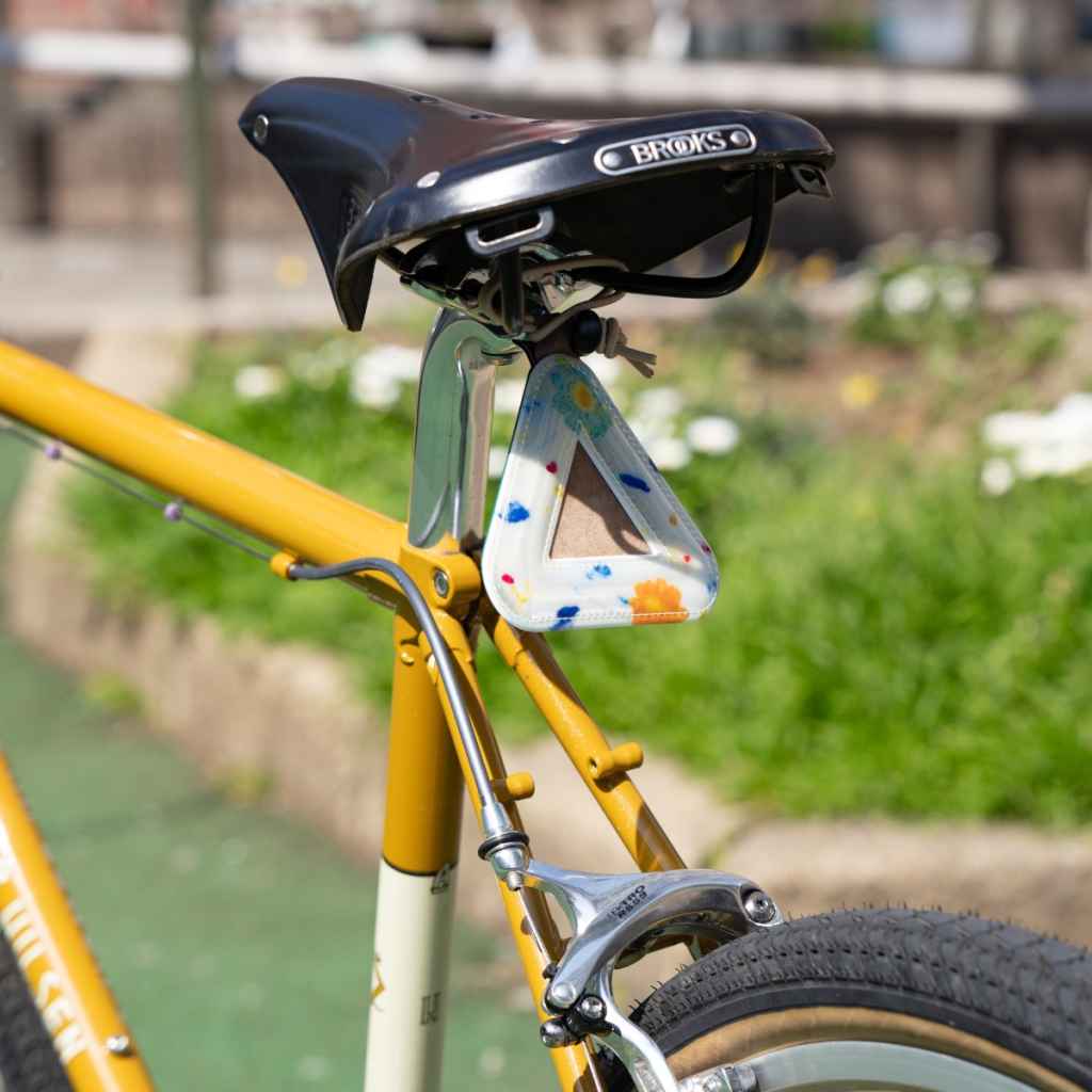 BLUE LUG* triangle reflector (sai flower) - BLUE LUG ONLINE STORE