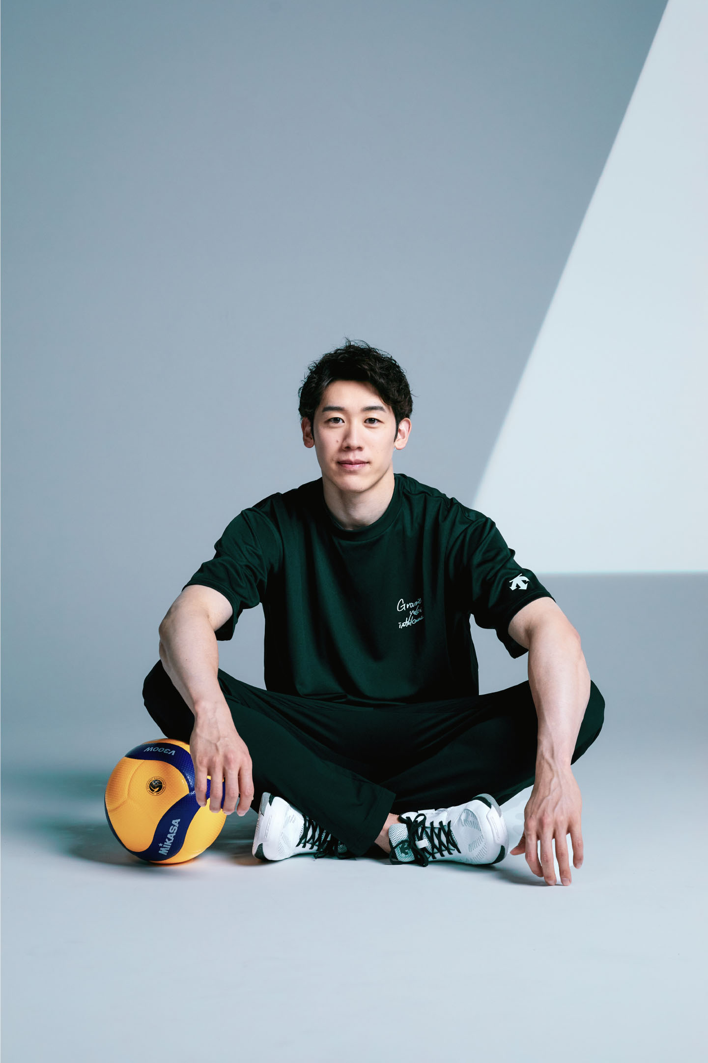 石川祐希選手コラボアイテム｜ デサント公式