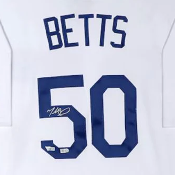 ロサンゼルスドジャース ムーキーベッツサイン入りユニフォーム 【直筆