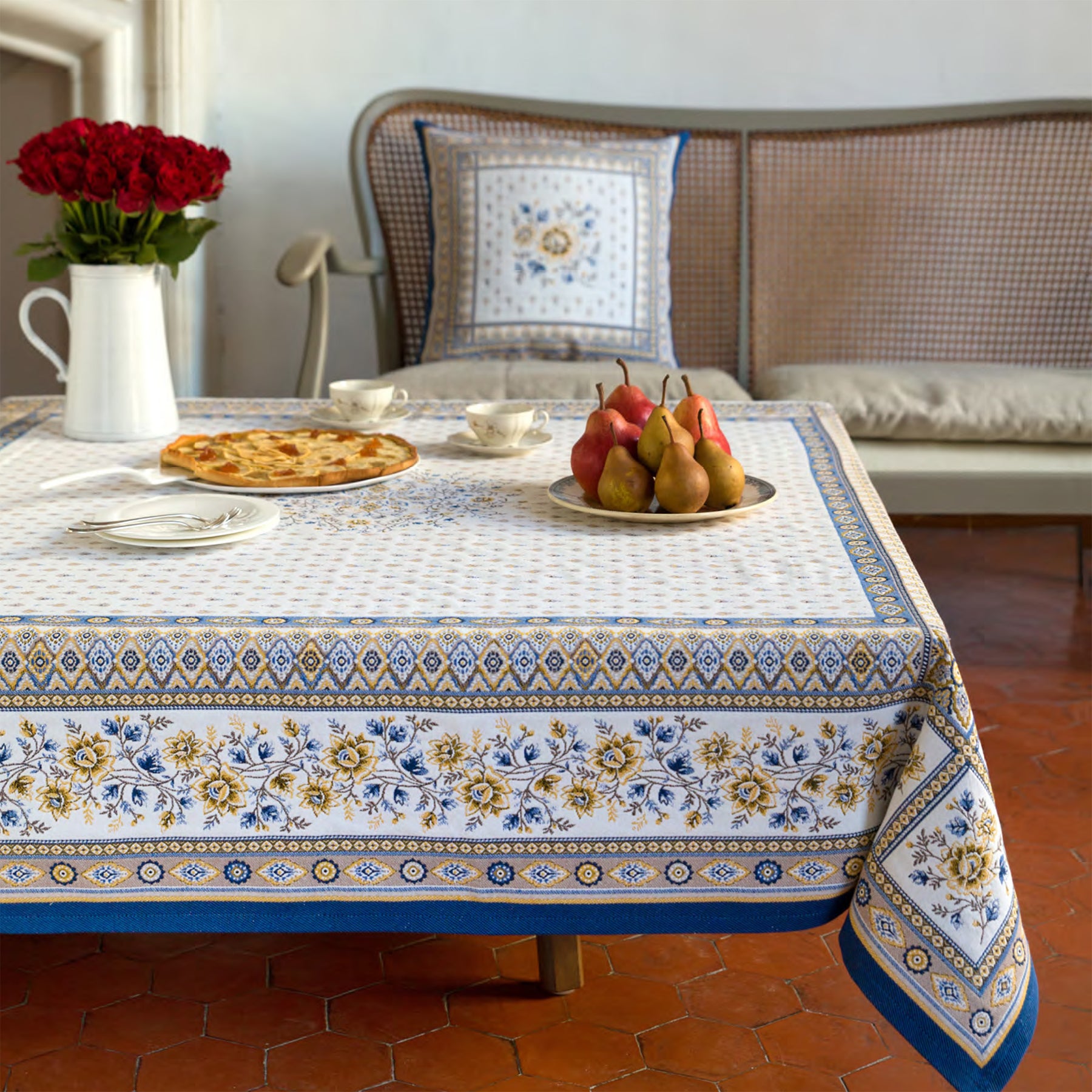 花柄ジャカードテーブルクロス260 - フランス雑貨 メゾン・ド