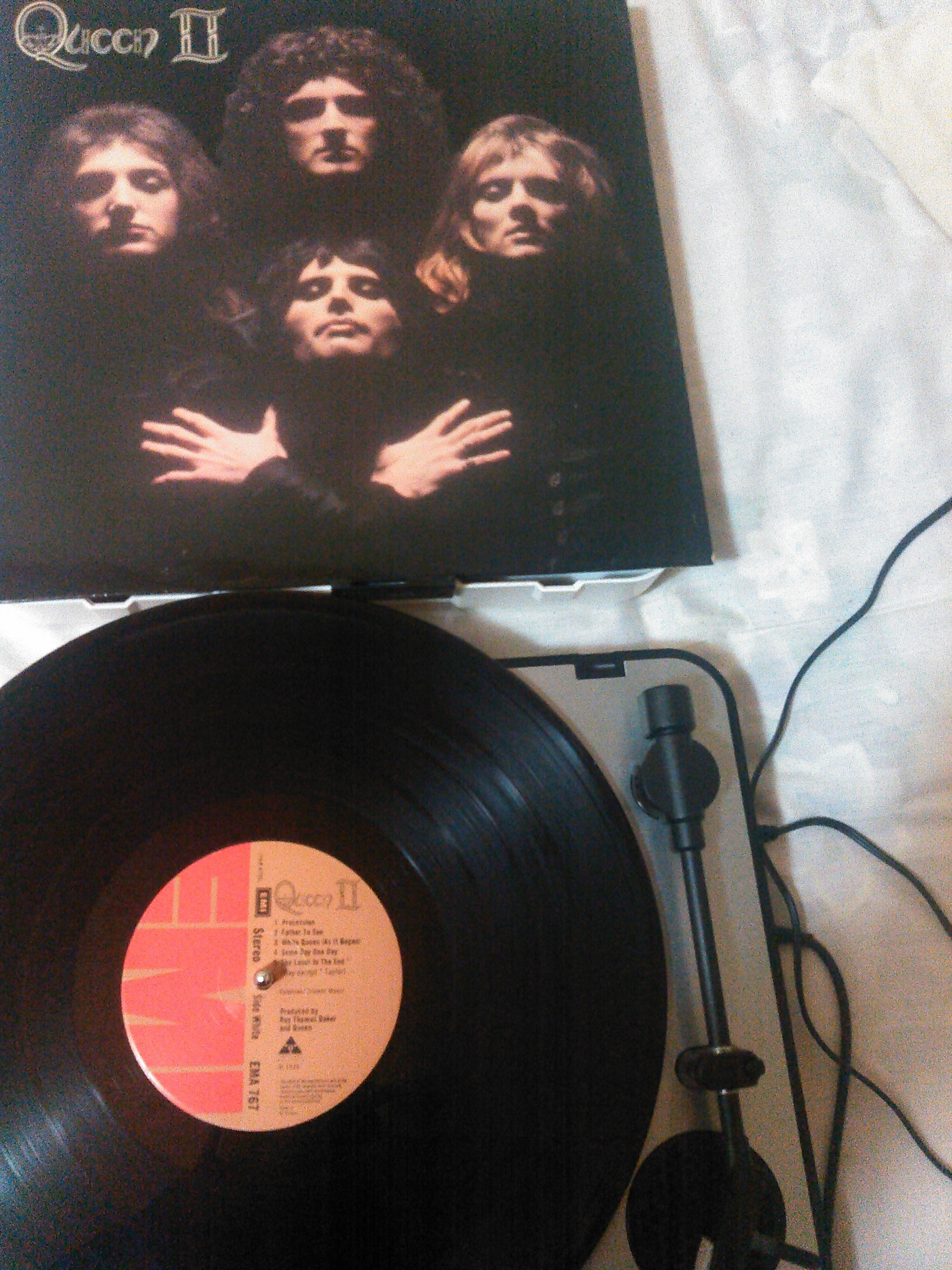 総括】初心者向けQueenレコード講座 | AとBの溝が埋まるまで