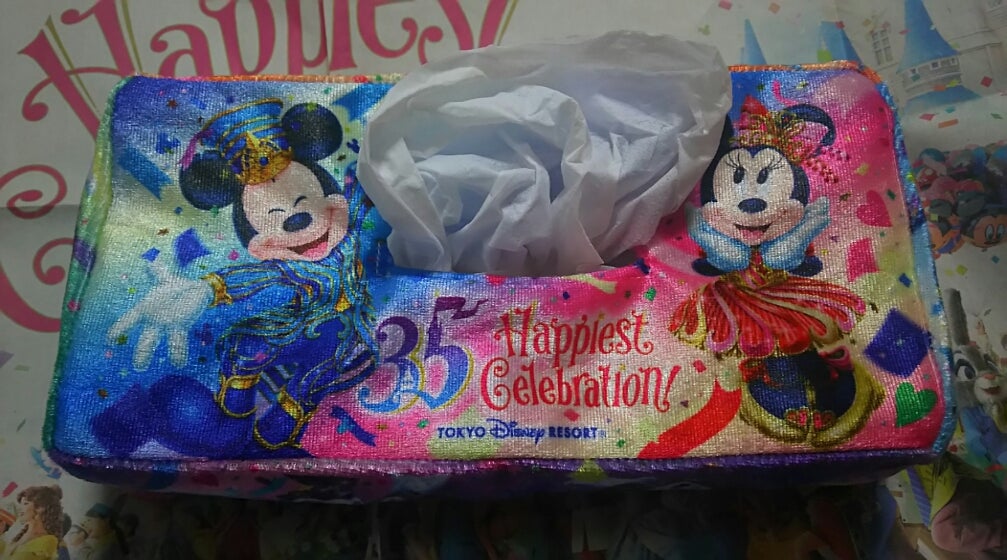 祝祭感いっぱいのティッシュケースと懐かしの30周年グッズ