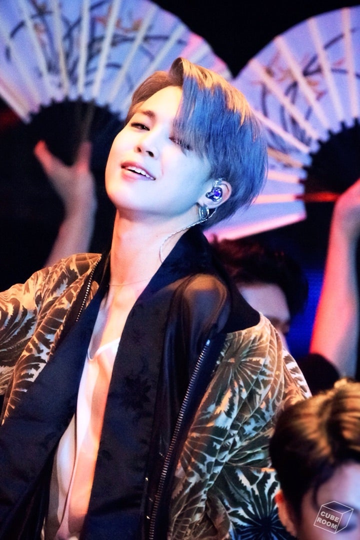 魅力全開♥️ジミンちゃんの扇子の舞にまだまだメロメロ