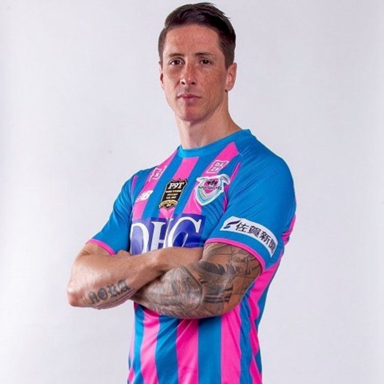 サガン鳥栖のフェルナンド・トーレス選手、引退記念ユニフォームが話題