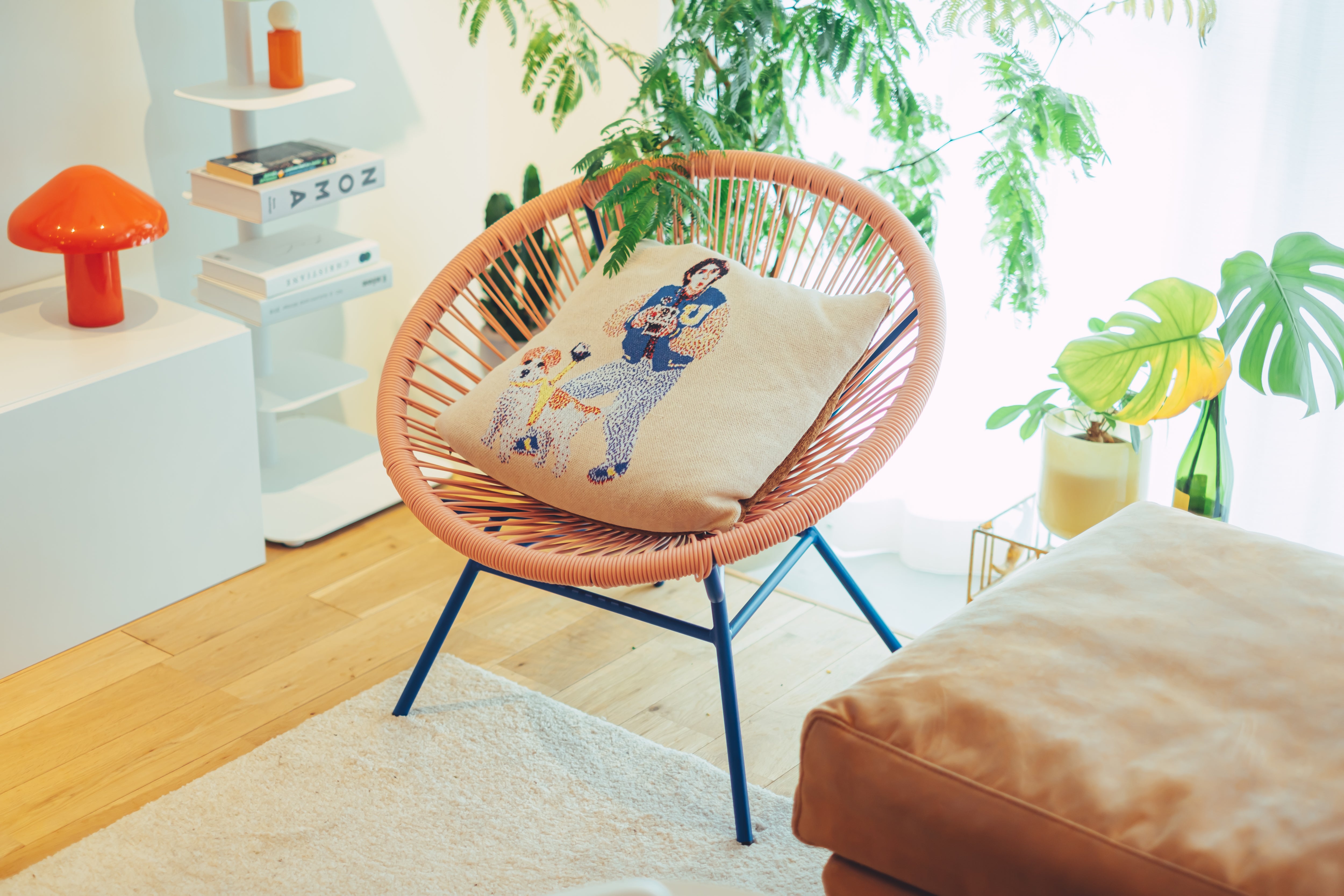 リビングインテリアの軸になった「ロータス パーソナルチェア」 | 大坪