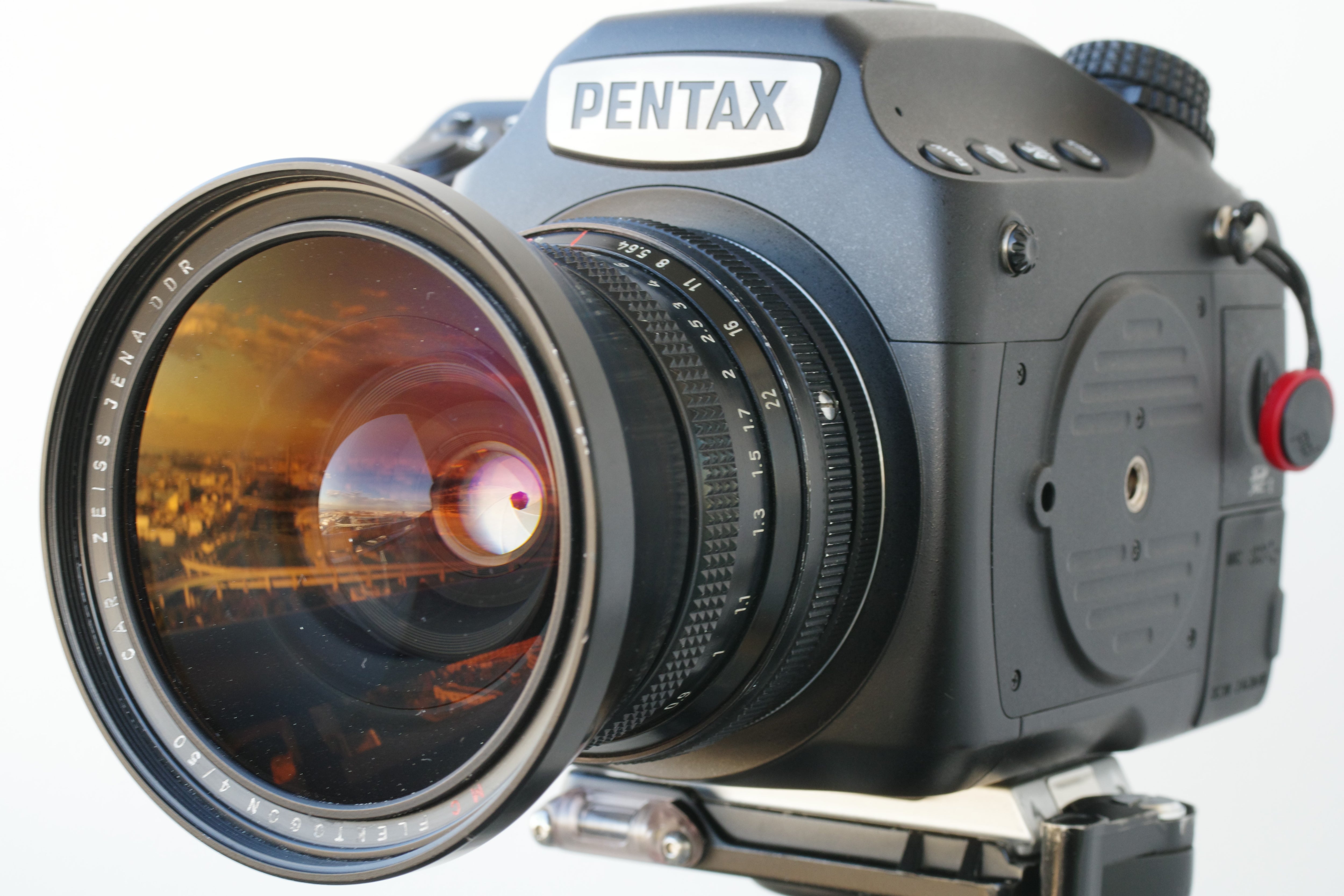 Carl Zeiss Jena MC Flektogon 50㎜ F4 – 準標準域の中判レンズ