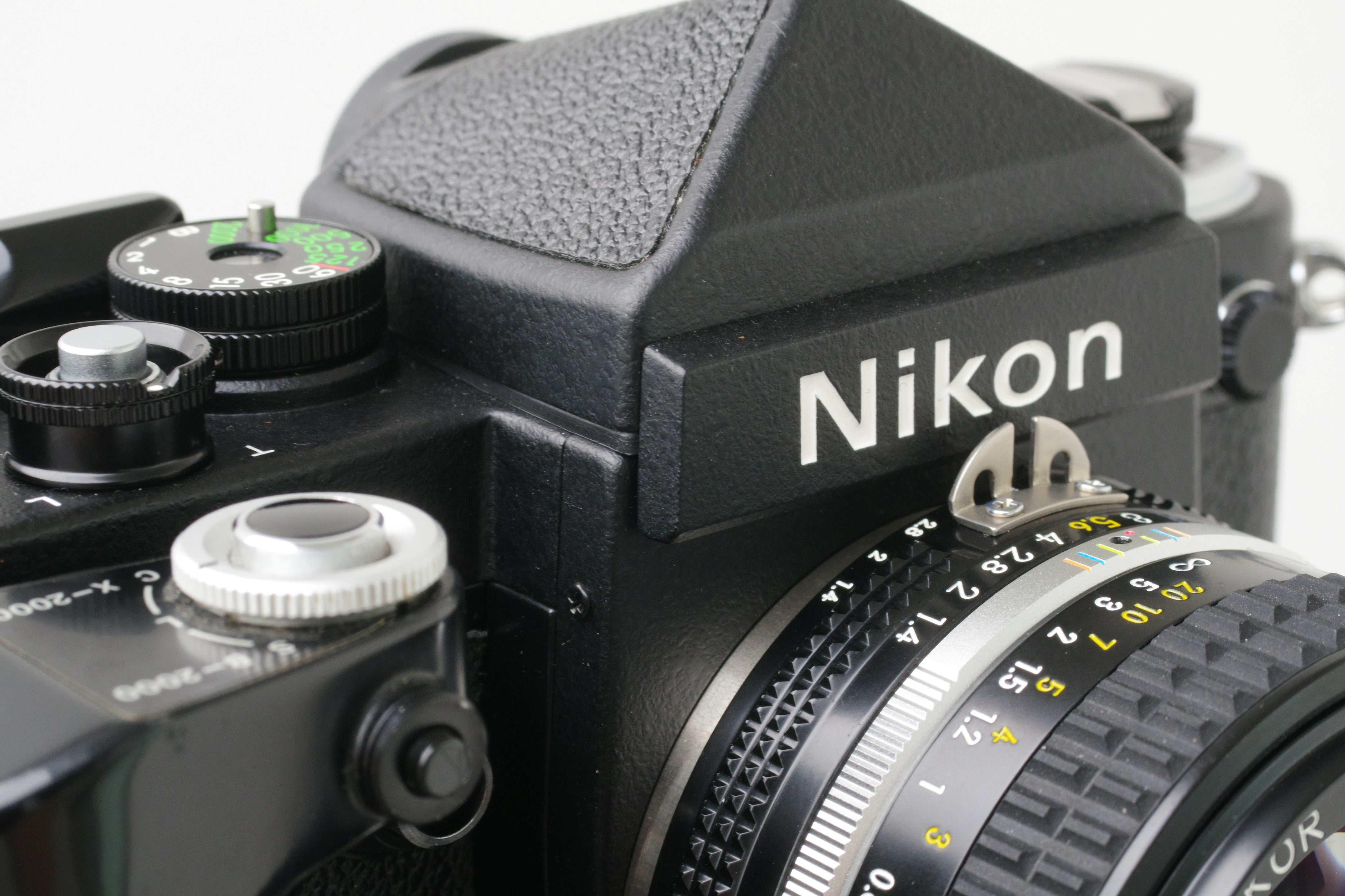 ニコンF2 チタン – 「Titan」ネーム入りですが、風格あります