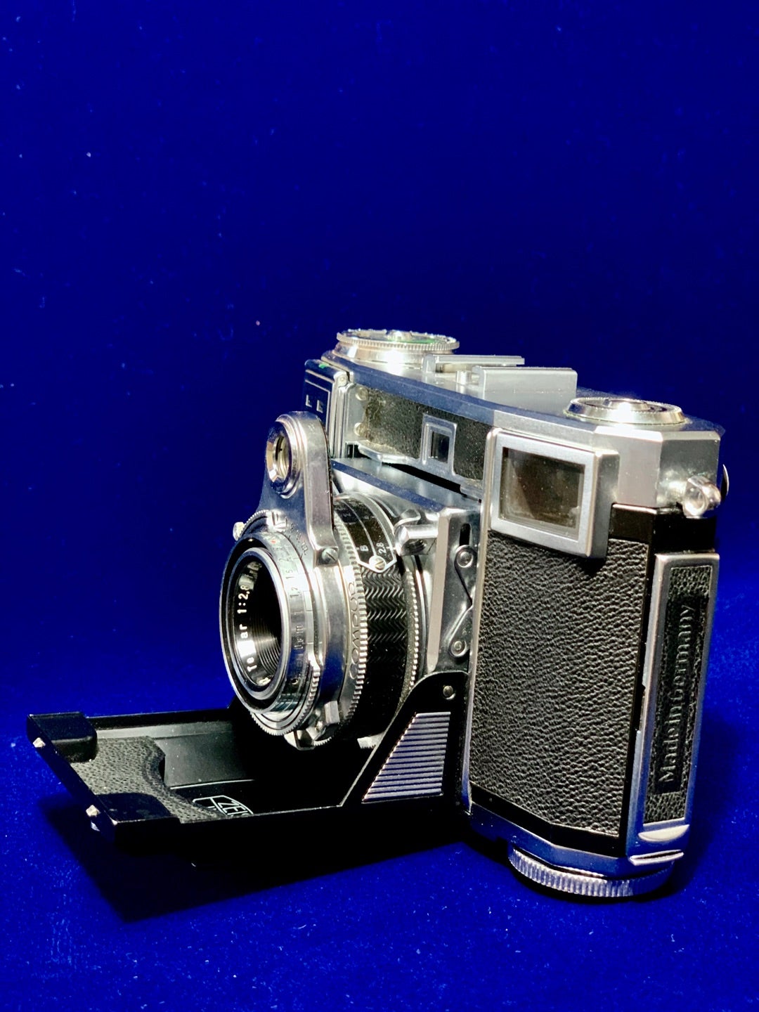 王様の瞳 〜 Zeiss Ikon Contessa 35 〜 | 写真を「もっと」楽しもう！