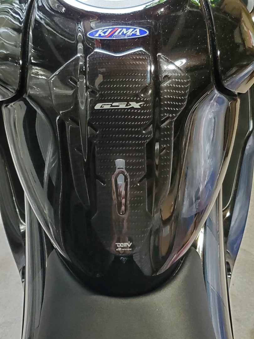 GSX-R125タンクパッド | クロいろのKAZE 1号機 / ZX-25R