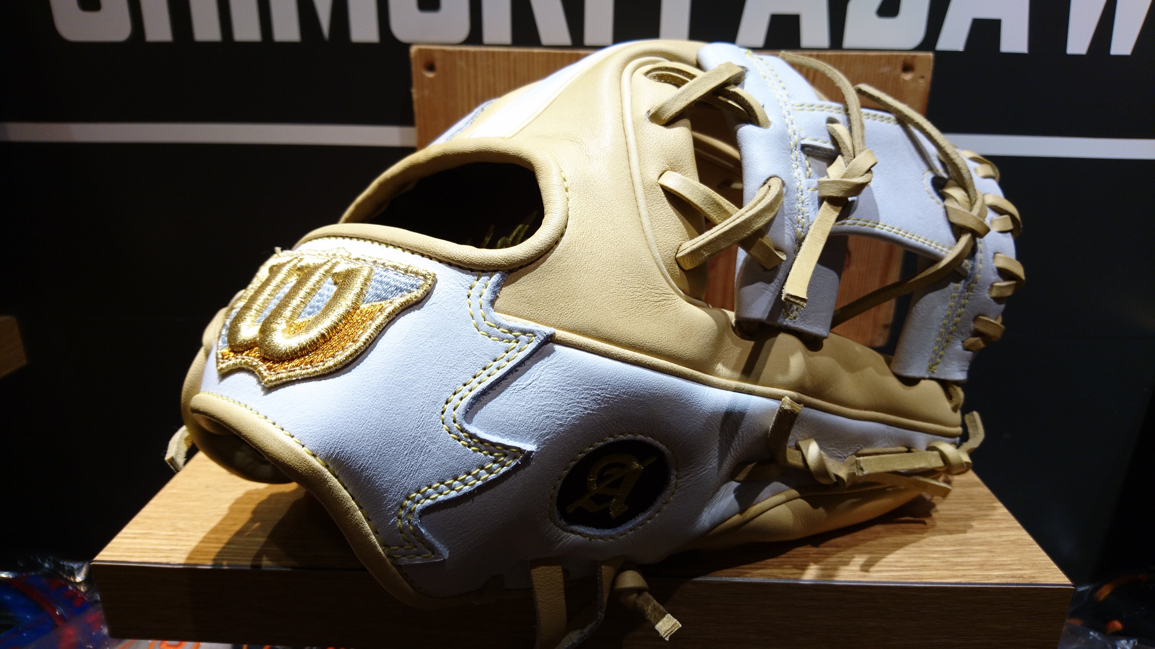 ウイルソン86会】ホワイト×ブロンドでのオーダーグラブ／86型×クロス