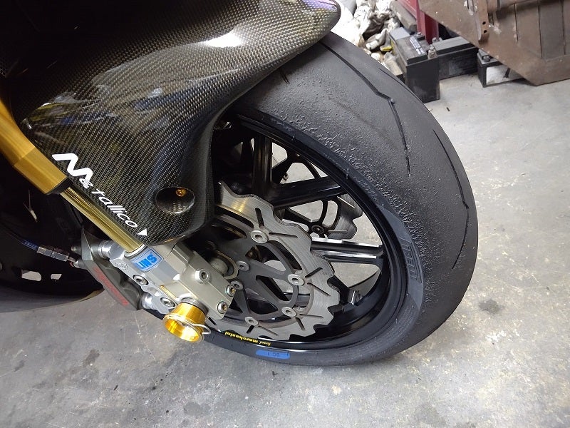 ZX－12R リアブレーキのエア抜きが「面倒」なら～ステーを作ろう