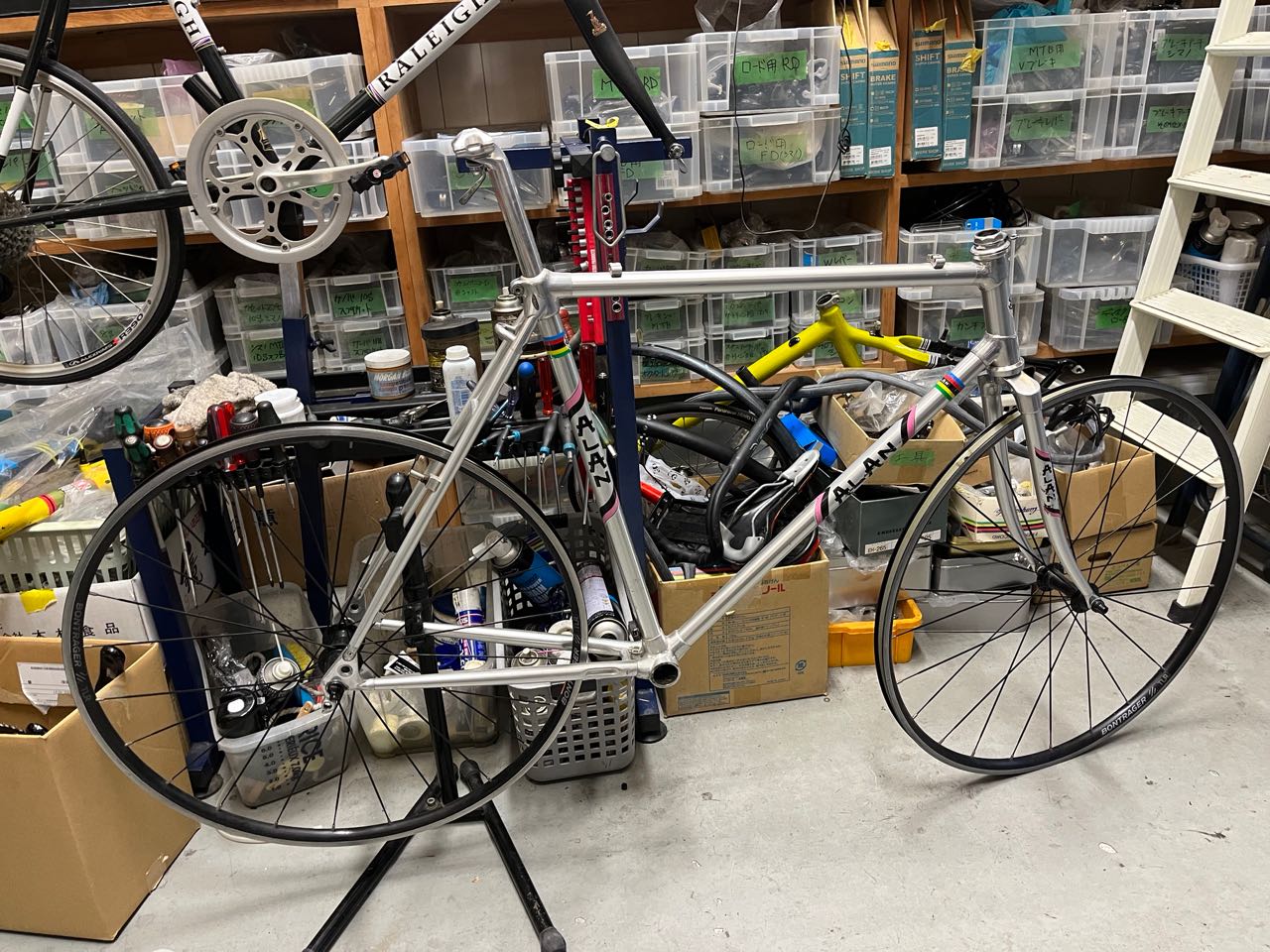 ALANのCXフレームでバイクを組みます。 | CAMBIO工房