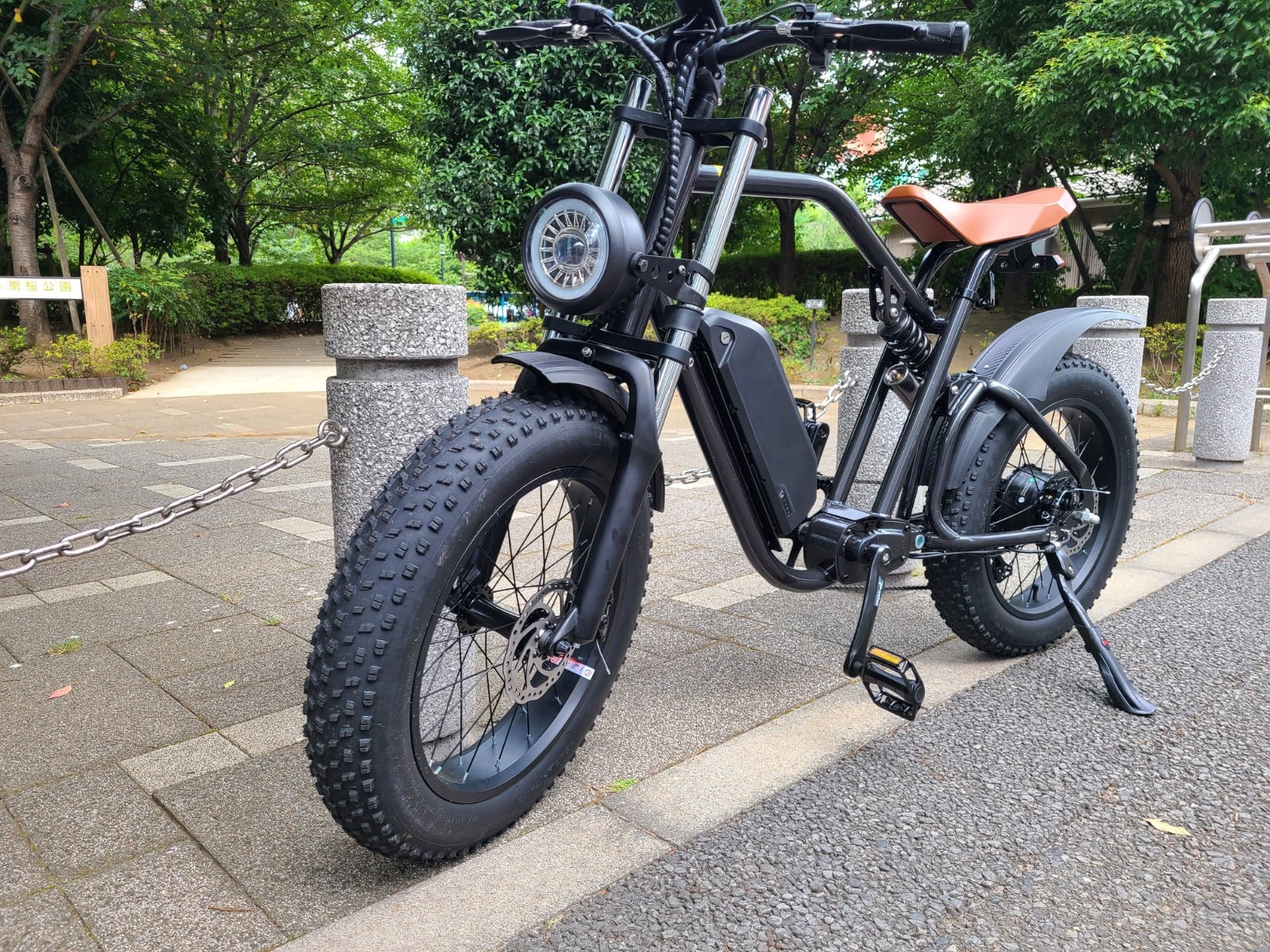 圧倒的なバイク感！極太タイヤで超パワフルな電動アシスト自転車