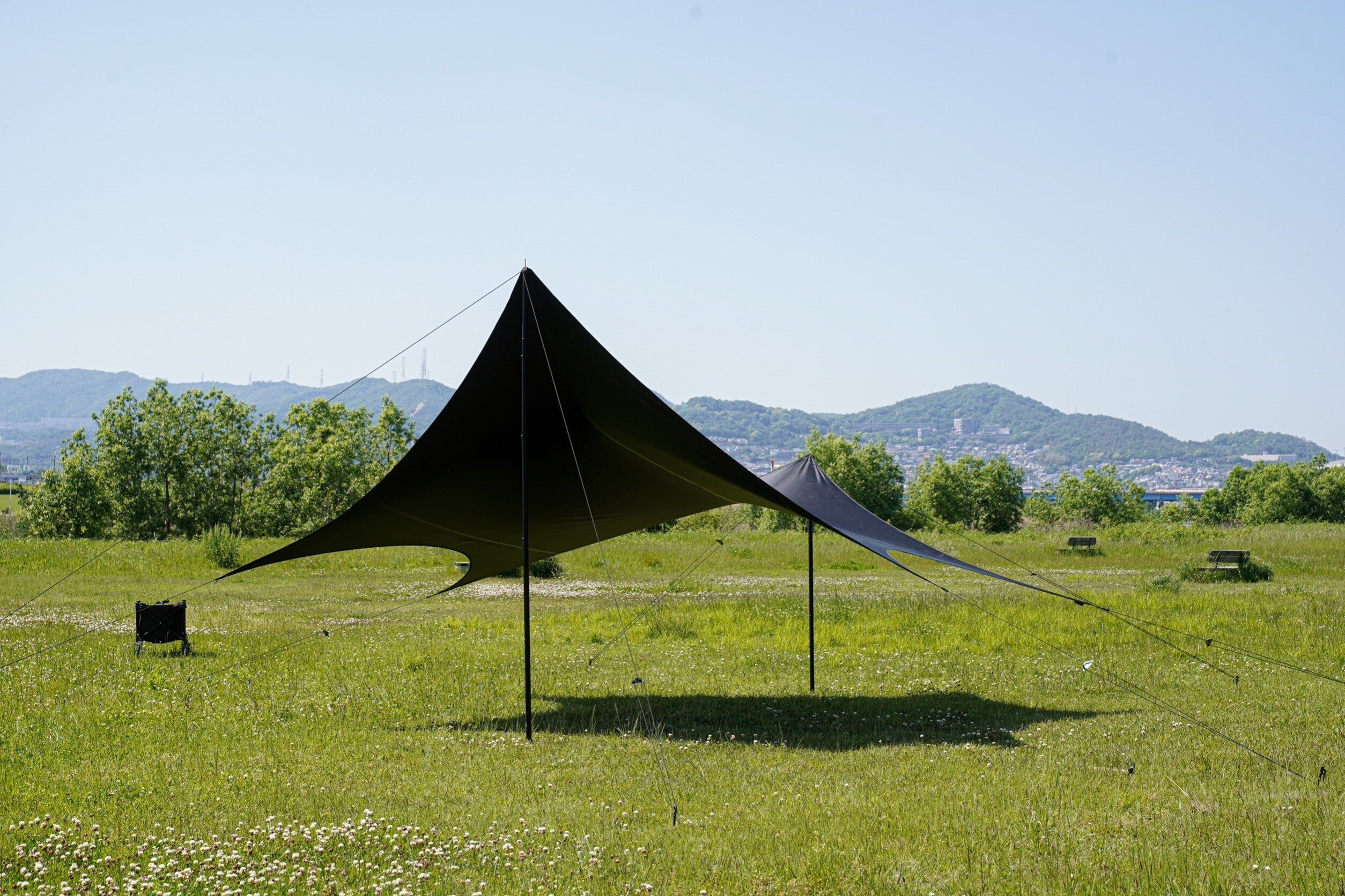 圧倒的なフォルム！コレを体験したら絶対にまた張りたくなるタープ！Re