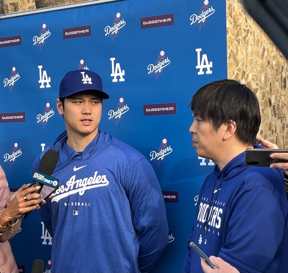 水原氏の違法賭博疑惑でドジャースの大谷翔平があす会見へ…ロバーツ
