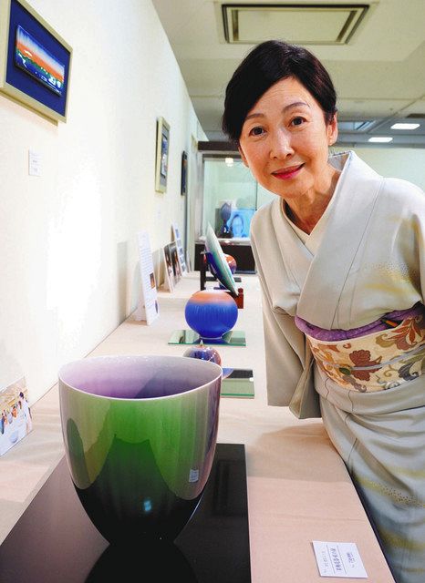 1年間闘病「希望の光」を器に表現 四代徳田八十吉さん作品展：北陸中
