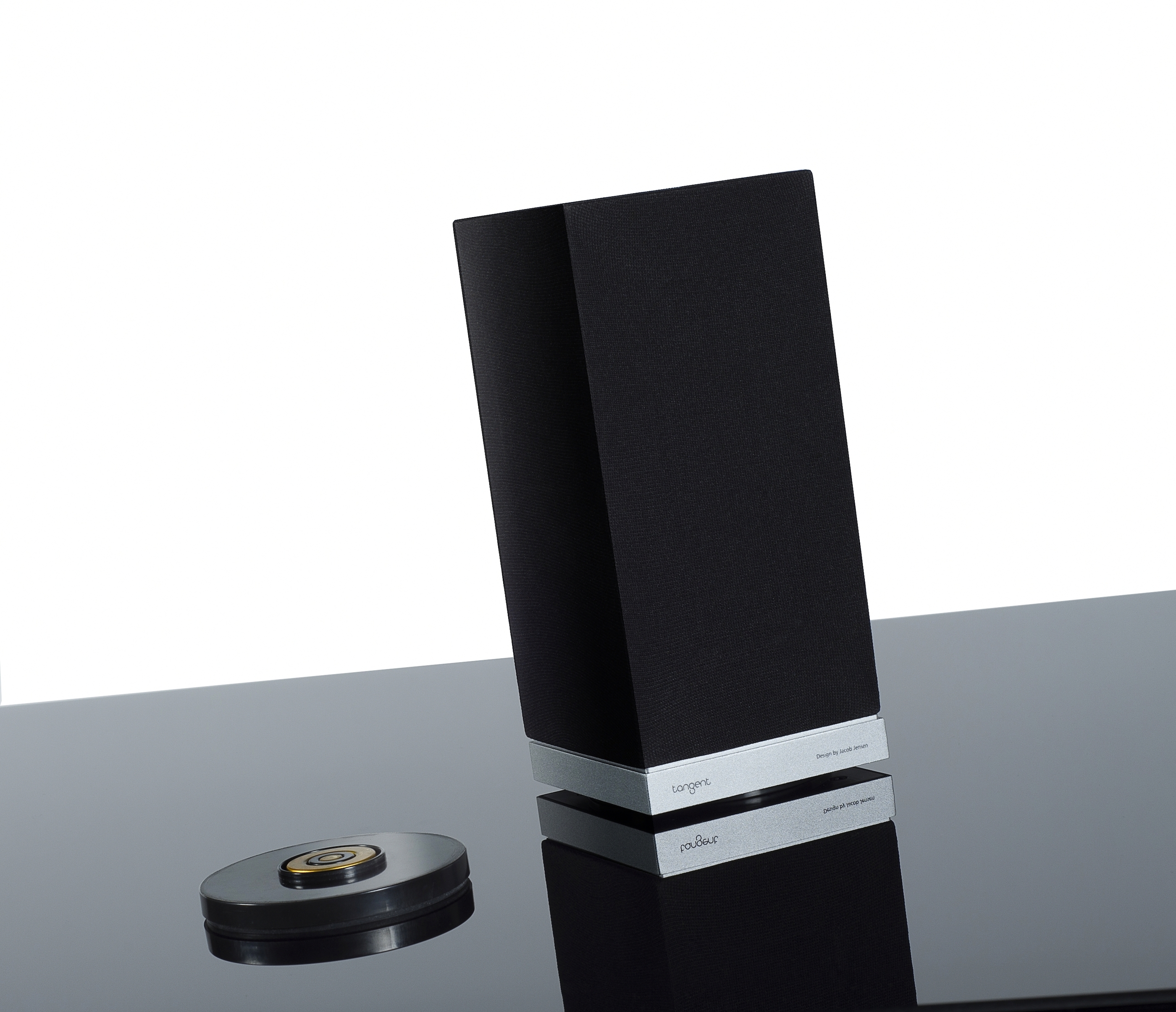 インテリアになる北欧デザインスピーカーをワイヤレスで | GoodsPress Web