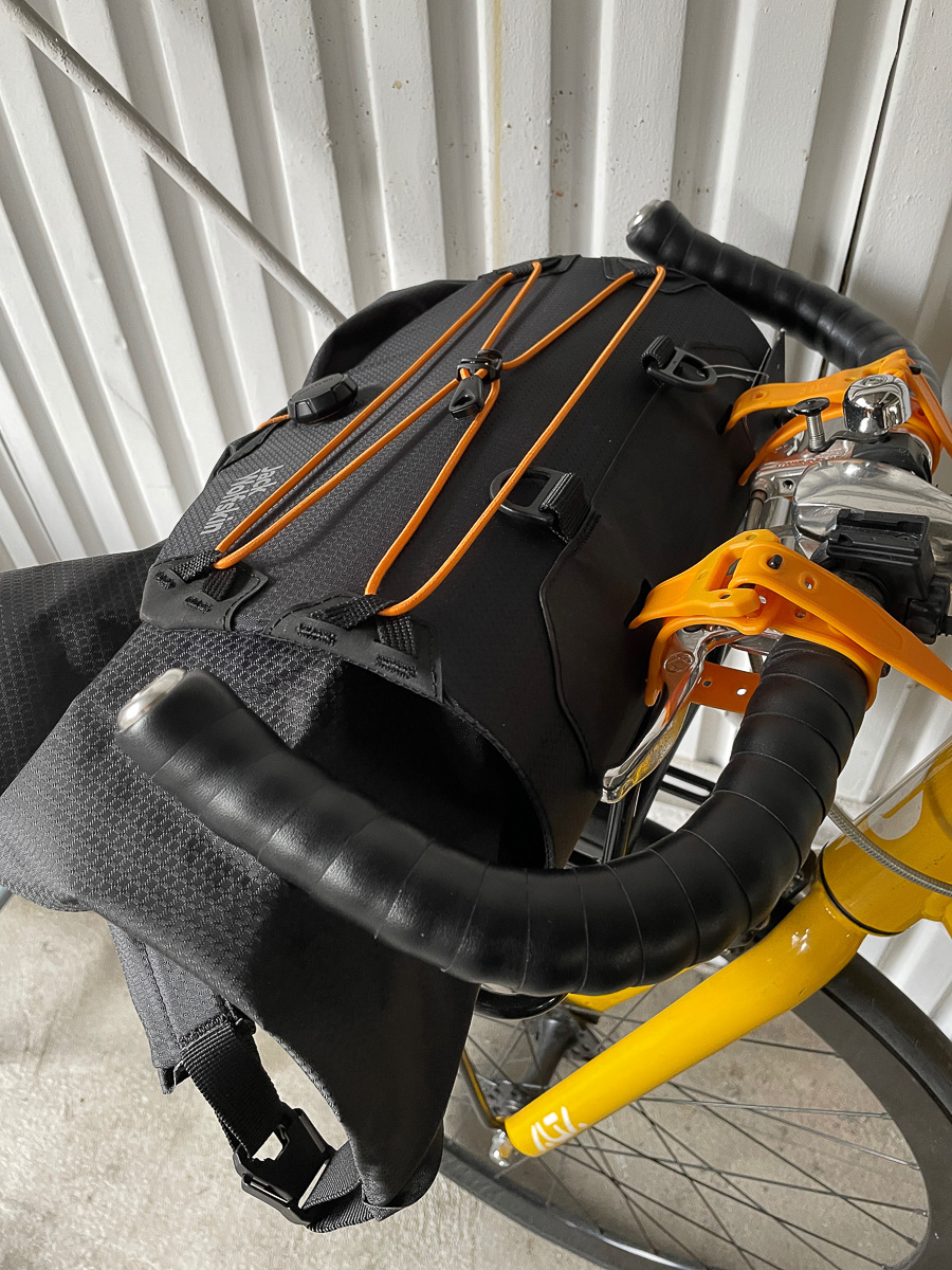 ジャック・ウルフスキンの自転車バッグでスタイリッシュにサイクリング