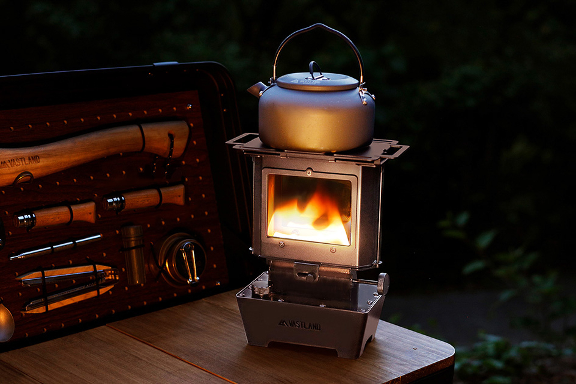 ロマンダダ漏れ。一石二鳥どころか四鳥の卓上アイロンストーブが渋