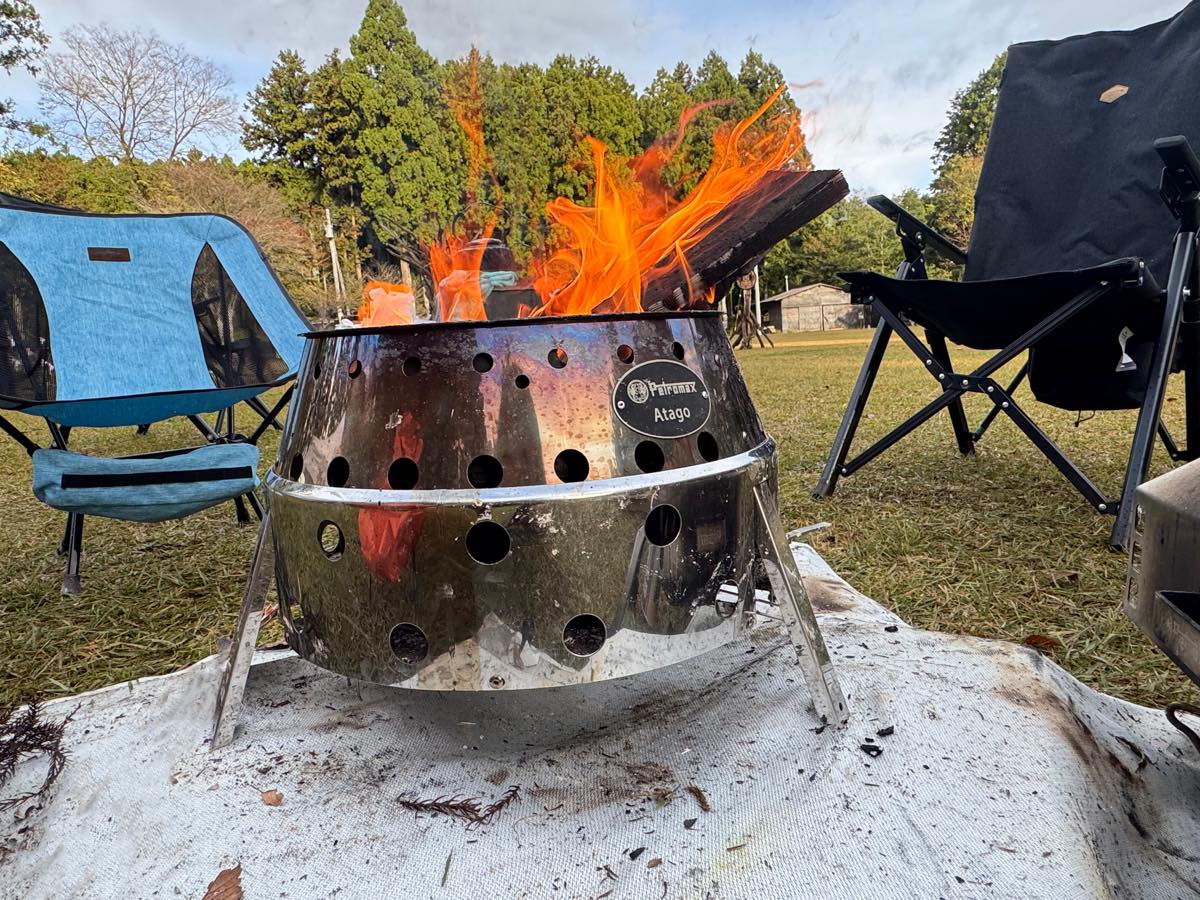 ほどよく燃えて調理に使いやすい！10年目を迎えた今、ペトロマックス