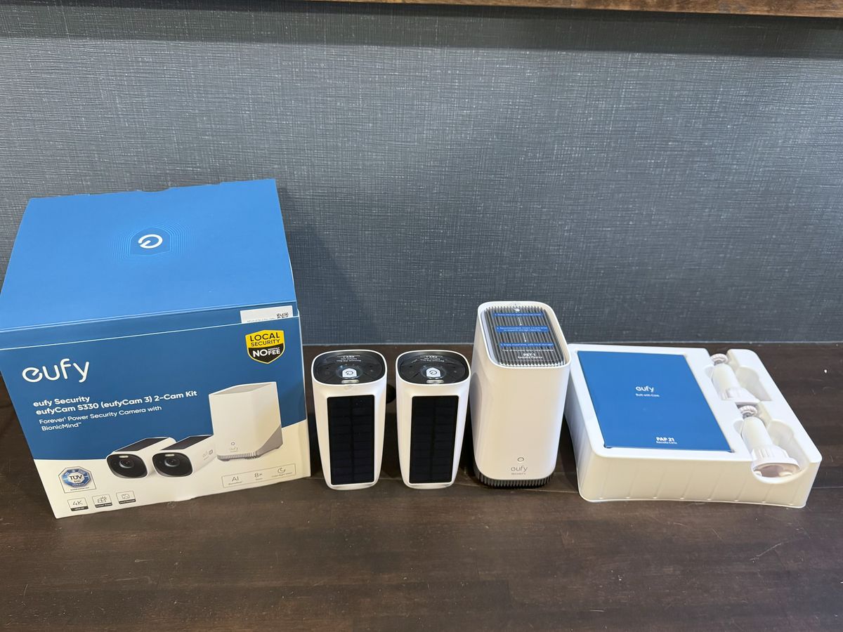 アンカーの最上位「防犯カメラ」ソーラーパネル＆録画サーバー付き