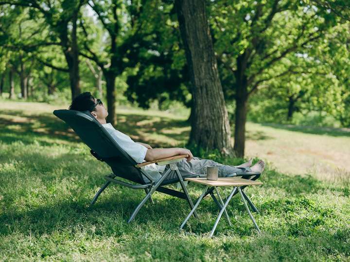 ソファ級の心地よさ！スノーピークの新作チェアはオットマン付きで