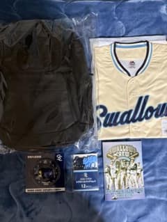 ヤクルトスワローズSwallows Crew2026記念品セット - メルカリ