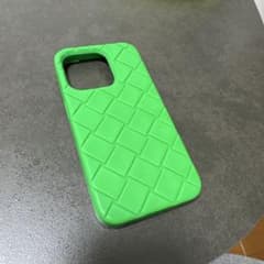BOTTEGA VENETA 15proグリーン シリコンケース - メルカリ